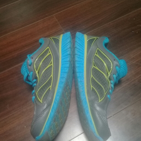 Fila shoes size 9,5 (blue and Gray) - Picture 5 of 6